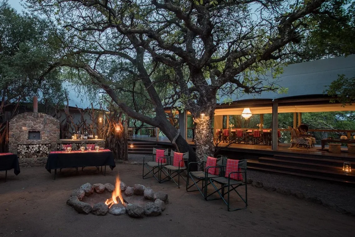 The boma at Rhino Sands, with the fire lit for the evening.